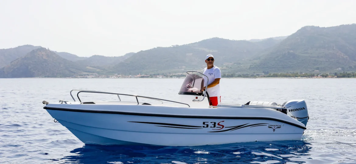 barca-Trimarchi-53S-1.jpg